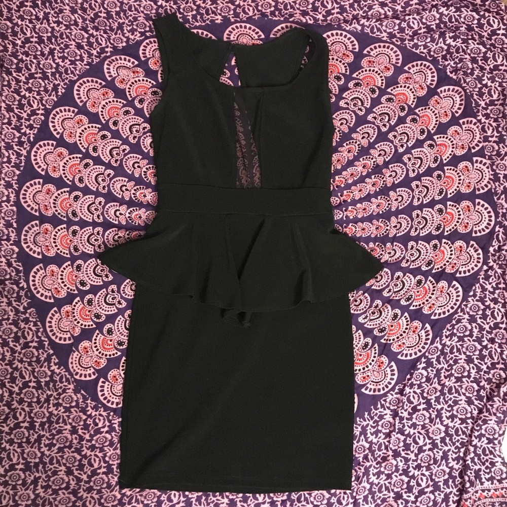 Peplum body con dress